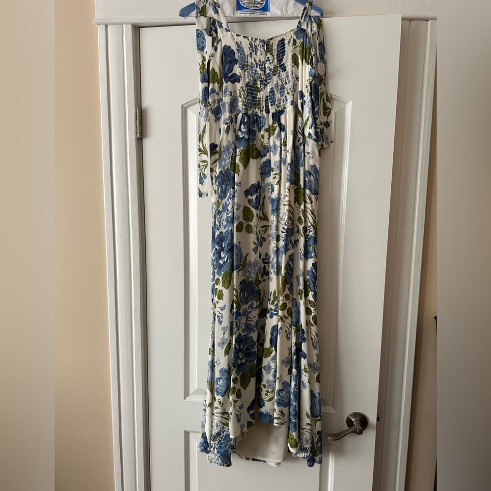 REFORMATION BLUE AND WHITE FLORAL JASEN DRESS - Picture 4 of 6